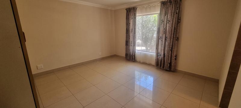 4 Bedroom Property for Sale in Reebok Western Cape